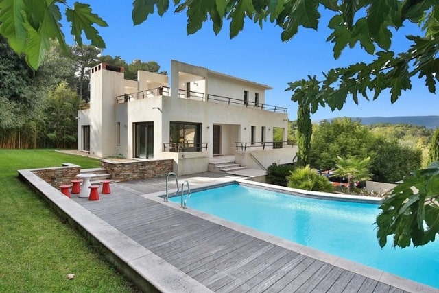 Exquisite Contemporary Villa in Provence