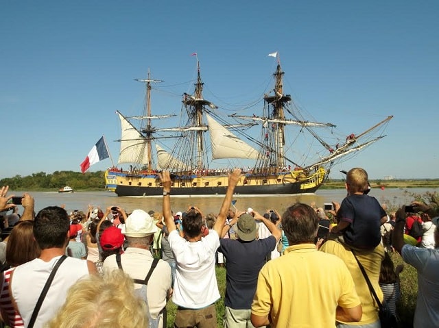 The Hermione Sets Sail in Charente