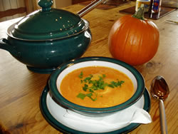 Pumpkin, tomato and red pepper soup