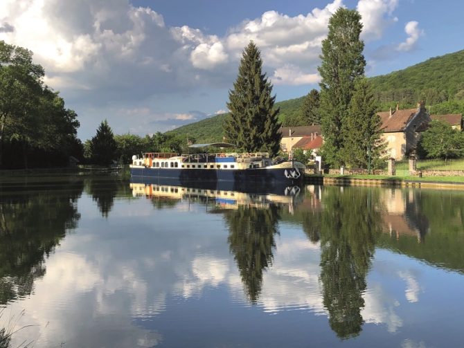Great Canal Journey: Luxury Barge Hotel