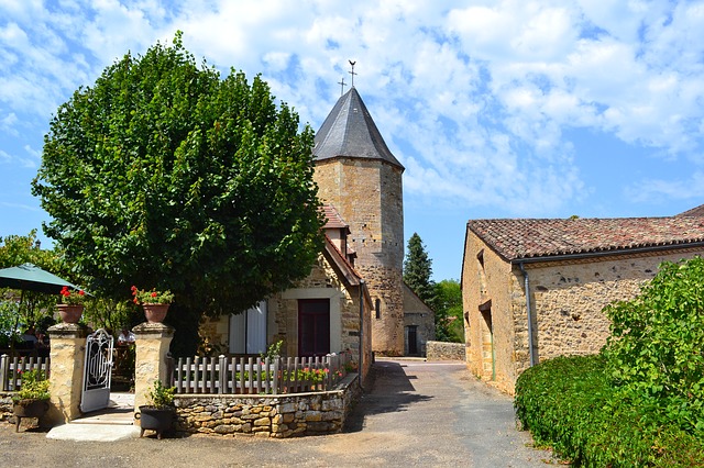 Which Type of French Property Should You Buy? Chateau, Gite, Farmhouse?