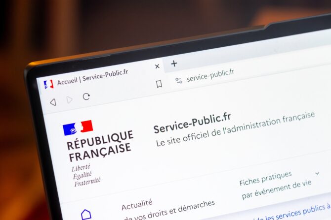 Apply for French Nationality/Citizenship STEP-BY-STEP: Your Dossier & Paperwork